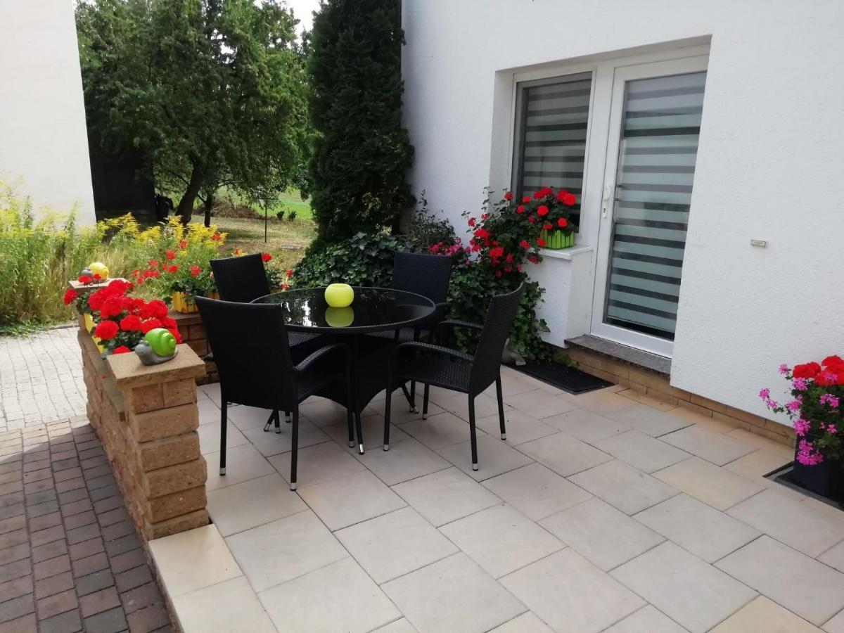 Modern Holiday Home Idyllic Setting With Terrace เมเดบาค ภายนอก รูปภาพ