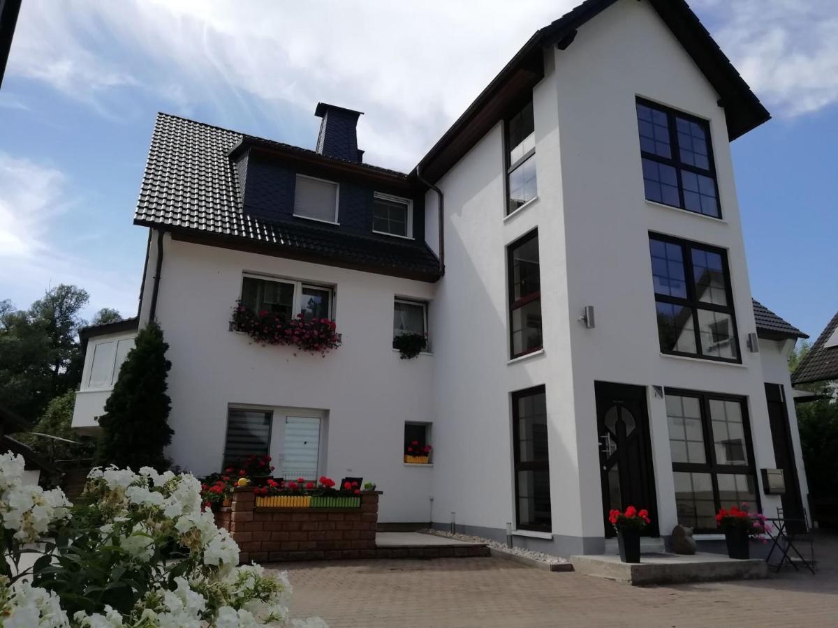 Modern Holiday Home Idyllic Setting With Terrace เมเดบาค ภายนอก รูปภาพ